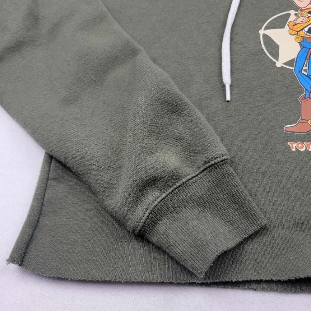 Wild Fable Cropped Raw Hem Oversized Toy Story Buzz & Woody Disney Hoodie View 3